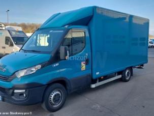 Fourgon avec parois et toit rigide Iveco Daily