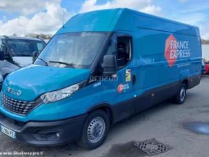 Fourgon avec parois et toit rigide Iveco Daily