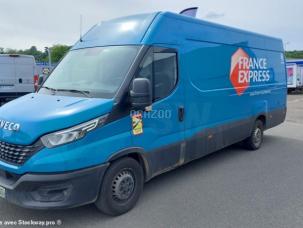 Fourgon avec parois et toit rigide Iveco Daily