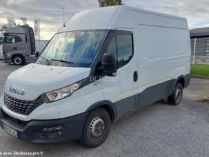 Fourgon avec parois et toit rigide Iveco Daily
