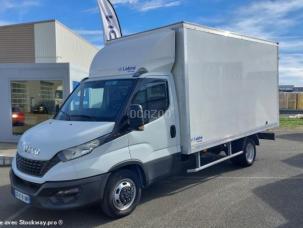 Fourgon avec parois et toit rigide Iveco Daily