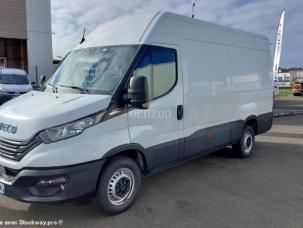Fourgon avec parois et toit rigide Iveco Daily