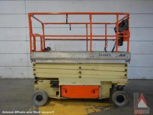 Nacelle automotrice JLG 2646ES