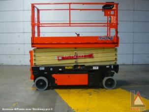 Nacelle automotrice JLG R4045