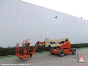 Nacelle automotrice JLG E450AJ
