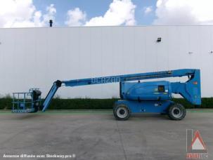 Nacelle automotrice JLG 800AJ