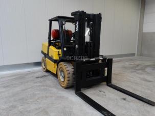 Chariot compact 5 t gaz spéciale containers