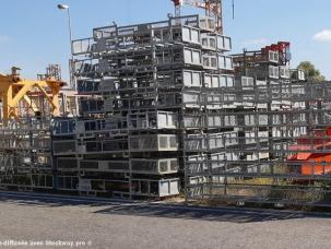 Matériel de chantier Intequedis PANIER POUR MANUTENTION ET STOCKAGE DE TUBES DE SECURITE