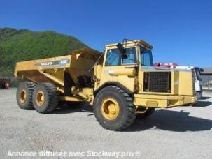 Tombereau articulé Volvo A 25 C 6x6