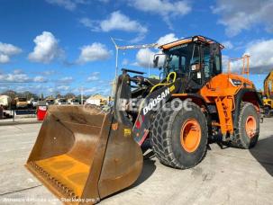 Chargeuse  Doosan DL300