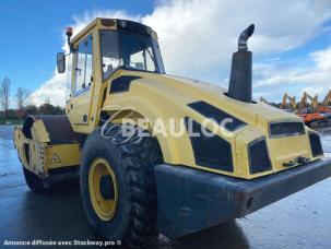 Compacteur monocylindre Bomag BW 211 D-4