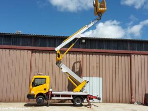 Nacelle Nissan Cabstar