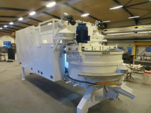 Liquid soil mixer