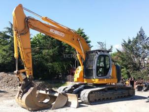 Pelle New Holland E235SR