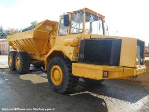 Tombereau articulé Volvo A 25 C 6x6