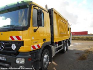 Benne à ordure ménagères Mercedes Actros