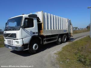 Benne à ordure ménagères Volvo F7