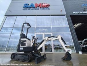 Mini-pelle Bobcat E 08