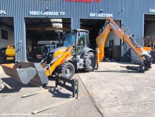 Tractopelle rigide Case 580ST