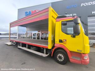 Fourgon avec parois et toit rigide DAF LF45