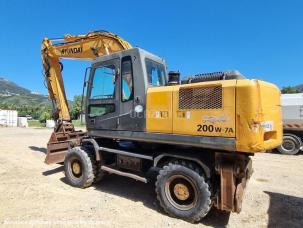 Pelle  Hyundai ROBEX 200 W-7A
