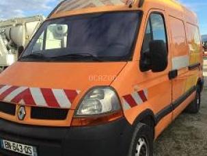 Fourgon avec parois et toit rigide Renault Master