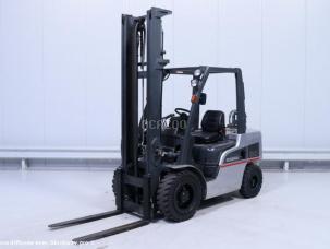 Nissan ug 1 f 2 a 30 d