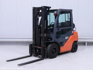 Toyota 02 8 fgf 25