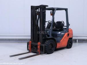Toyota 32 8 fg 25