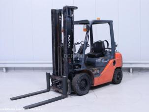 Toyota 32 8 fg 25