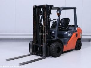 Toyota 02 8 fgf 25