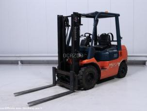 Toyota 40 7 fg 25