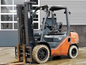  Toyota 02-8FGF30