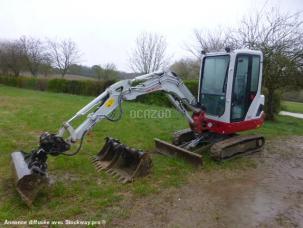 Mini-pelle Takeuchi TB 225