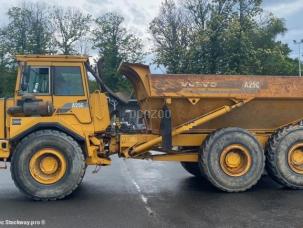 Tombereau articulé Volvo A 25 C 6x6