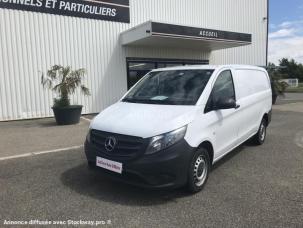 Fourgon avec parois et toit rigide Mercedes Vito