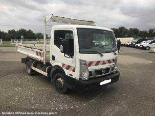 Benne basculante de chantier et de TP Nissan Cabstar