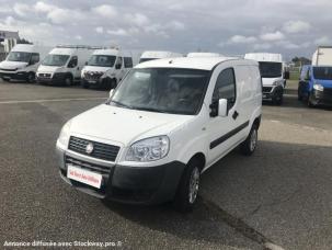 Fourgon avec parois et toit rigide Fiat DOBLO