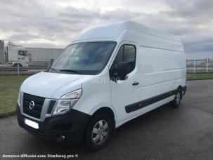 Fourgon avec parois et toit rigide Nissan NV400