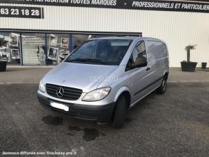 Fourgon avec parois et toit rigide Mercedes Vito