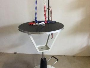 TABLE DE TOILETTAGE CHADOG