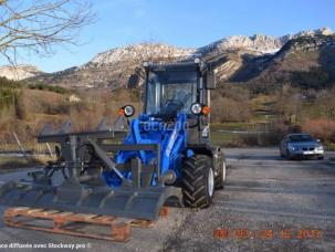 Tracteur agricole nc CLC 2017 T 900 BLEU