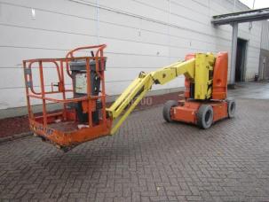 Nacelle articulée JLG E300AJ