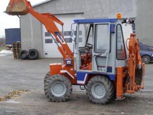 tractopelle kubota 410r