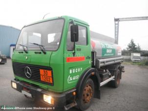 Citerne à hydrocarbures lourds Mercedes 1013