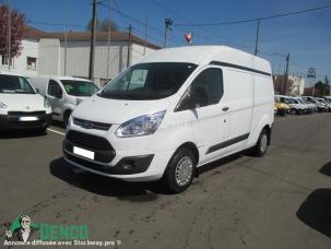 Fourgon avec parois et toit rigide Ford Transit