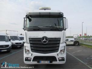 Pour semi-remorque Mercedes Actros