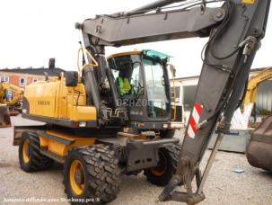 Pelle Volvo EW180 C