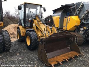 Chargeuse Caterpillar 906