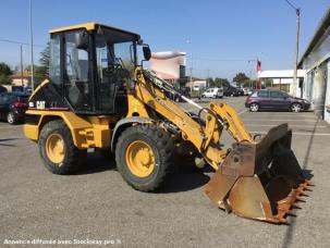 Chargeuse Caterpillar 906